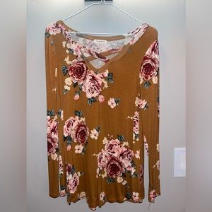 Women’s medium floral tunic top
